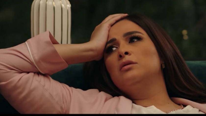 ياسمين عبدالعزيز في مسلسل ضرب نار