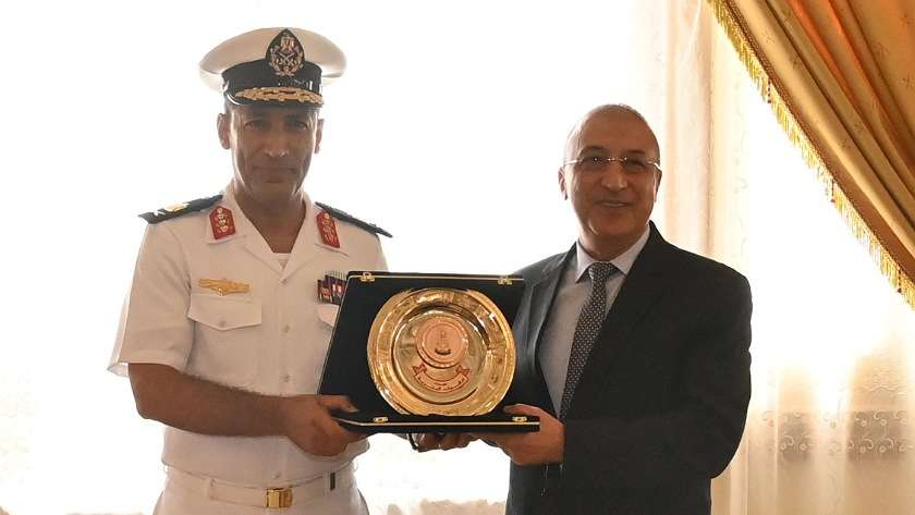 القوات المسلحة توقع بروتوكول تعاون مع جامعة الإسكندرية