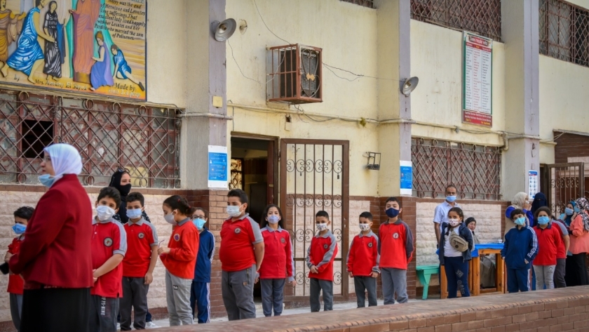 الصحة تفحص 627 ألف طالب ضمن مبادرة الكشف عن "الأنيميا والسمنة والتقزم"