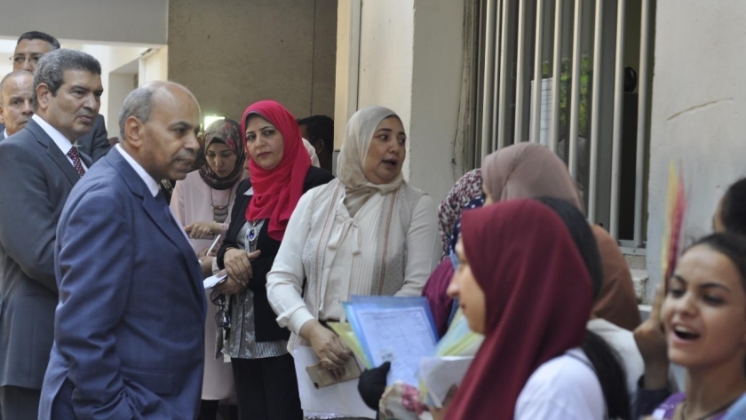 رئيس جامعة المنيا يتابع التسكين بالمدن