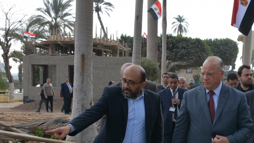 محافظ القاهرة يتفقد حديقة الاندلس
