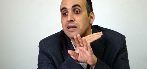 أحمد بان، الباحث في شؤون الحركات الإسلامية
