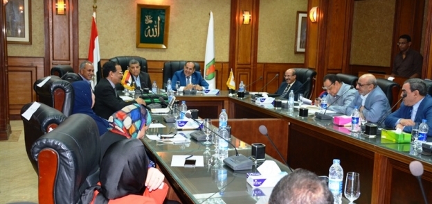اجتماع المجلس الإقليمي للصحة بسوهاج