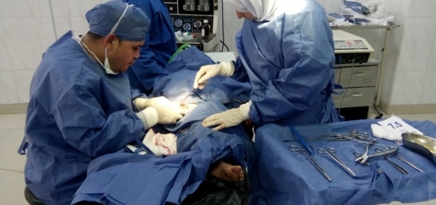 القافلة الجراحية بمستشفي السعديين تجري 14 عملية جراحية