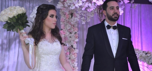 بالصور| سامو زين وكاريكا وأمينة يشعلون حفل زفاف محمد وهايدي