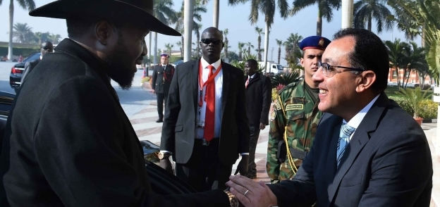 لقاء سابق بين رئيس وزراء مصر ورئيس جنوب السودان