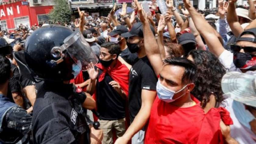 احتجاجات تونس ضد الإخوان