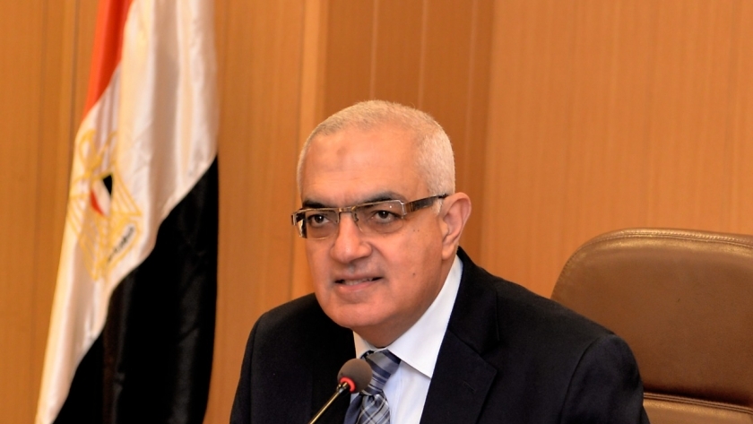 الدكتور أشرف عبد الباسط رئيس جامعة المنصورة