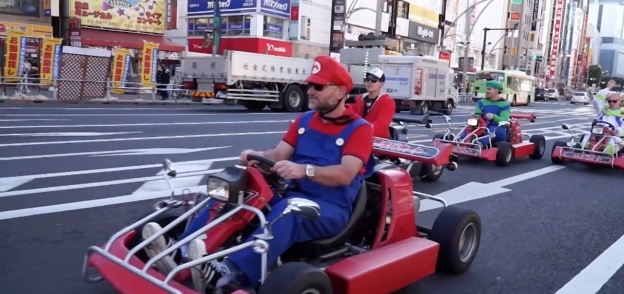 اليابان تفرض قوانين مرور جديدة بسبب "سيارات ماريو"