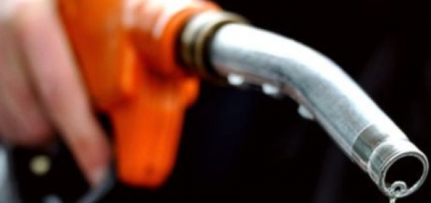 مطالبات بربط أسعار البنزين بالأسعار العالمية