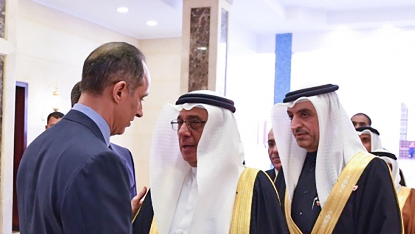 المستشار الحمر ينقل تعازي ملك البحرين لأسرة الرئيس الأسبق حسني مبارك