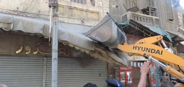 "أمن الإسكندرية" يشن حملة مكبرة لإزالة الإشغالات بدائرة باب شرق