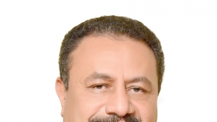 رضا عبدالقادر رئيس مصلحة الضرائب