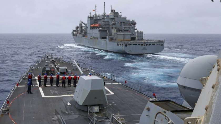 البحرية الأمريكية في مضيق تايوان