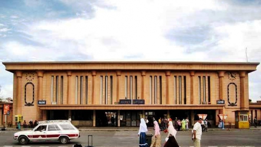 محطة سكة حديد أسوان