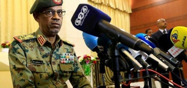 وزير الدفاع السوداني، عوض بن عوف