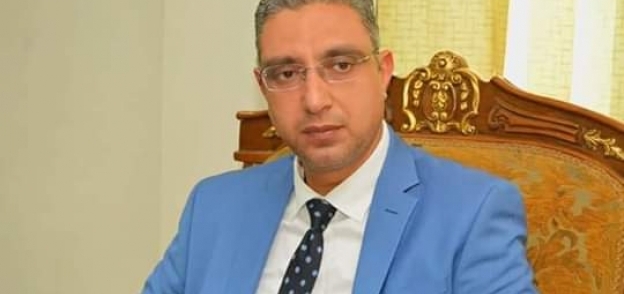 الدكتور أحمد الأنصاري محافظ الفيوم