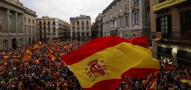 تظاهرات ضد انفصال كتالونيا