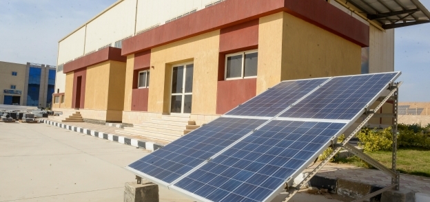 محطة طاقة شمسية داخل مبنى «العربية للتصنيع»