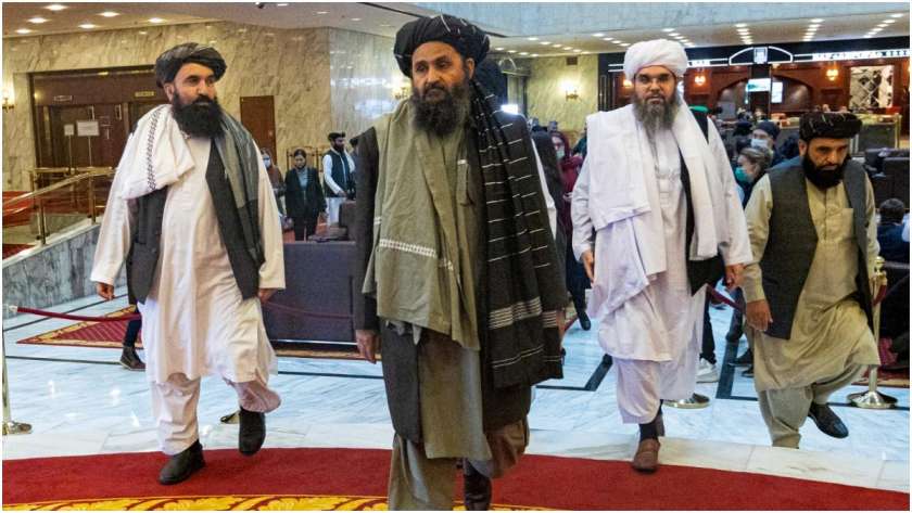  الملا عبد الغني برادر رفقة قادة حركة طالبان