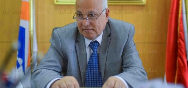 الدكتور أحمد عطية رئيس اللجنة العليا المشرفة على انتخابات التجديد النصفي للصيادلة