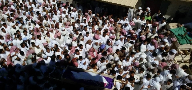 المئات يشيعون جنازة الشيخ أبوبكر الجرارى بالضبعه فى مشهد مهيب