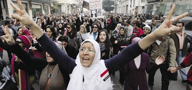 مسيرة لمناهضة العنف ضد المرأة «صورة أرشيفية»