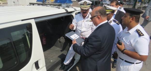 مدير أمن القاهرة يتفقد القسم المتنقل