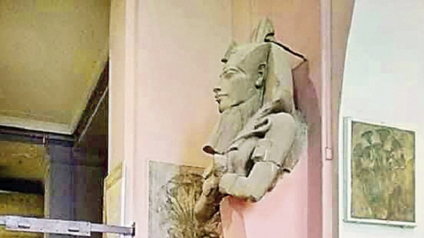 تمثال «إخناتون» يثير الجدل حول طريقة عرضه