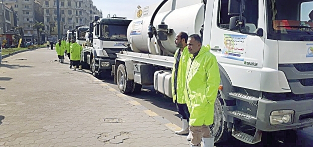 عمال الصرف الصحى استعدوا للأمطار بالإسكندرية
