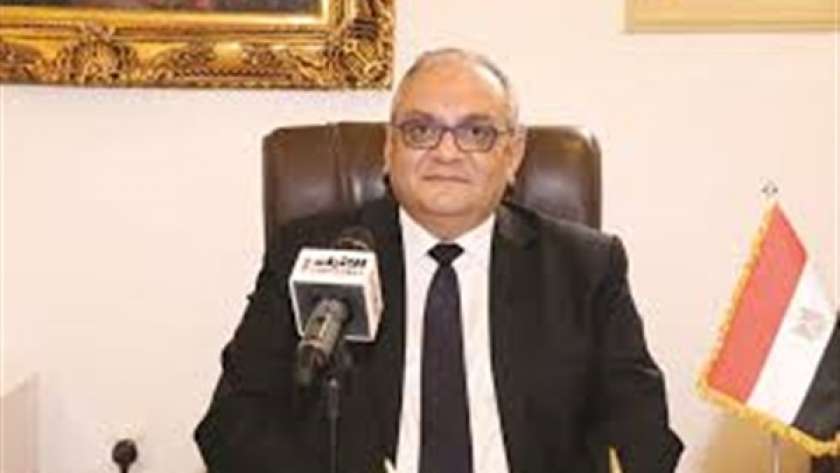 السفير هشام عسران