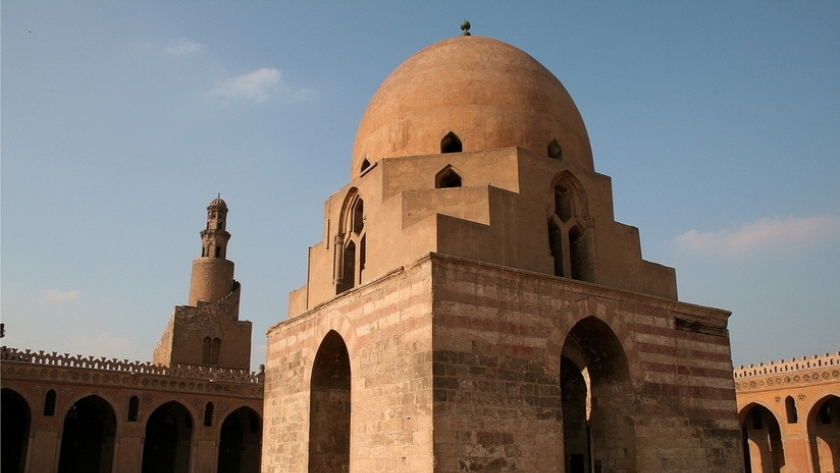 مسجد ابن طولون يعانى الإهمال