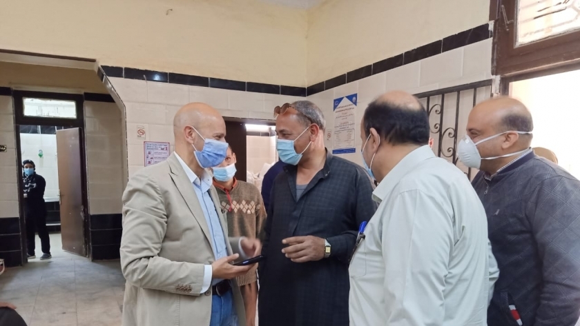 صحة الشرقية : ندب ٣ أطباء متغيبين خارج مستشفى كفر صقر