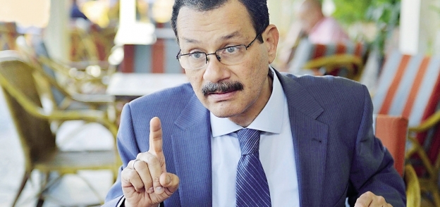 احمد درويش رئيس الهيئة العامة لتنمية المنطقة الاقتصادية لقناة السويس