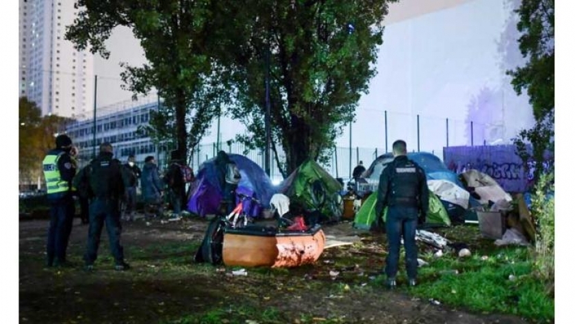 إزالة مخيم يُؤوي 1500 مهاجر غير شرعي في شمالي شرق باريس