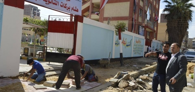 رئيس مدينة كفر الشيخ يوجه برفع كفاءة الشوارع المحيطة بالمدارس