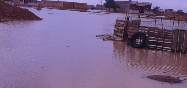الامطار تحاصر المنازل بمنطقة ابوشهبه بمدينة النجيلة غرب مطروح