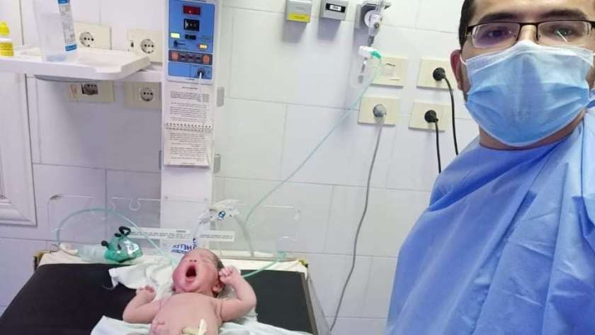 مستشفى الساحل تشهد حالة ولادة لمصابة بكورونا  -ارشيفية-