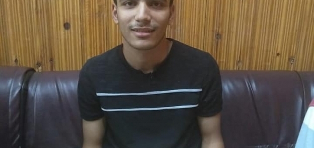 محمود صبحى الرابع مكرر على الثانوية العامة