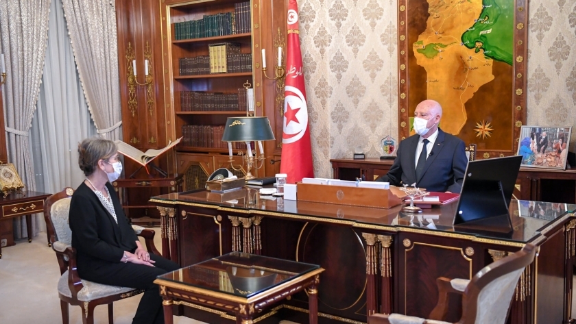 الرئيس التونسي خلال تكليفه نجلاء بودن برئاسة الحكومة التونسية