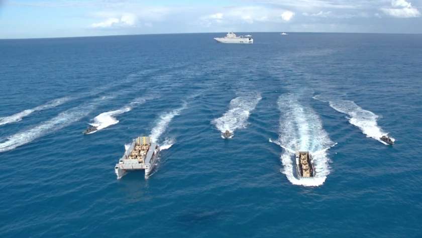 القوات البحرية تنفذ عملية برمائيه كاملة بإحدى مناطق البحر المتوسط