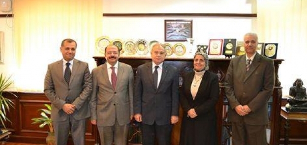 رئيس جامعة الإسكندرية يستقبل رئيس الهيئة القومية لضمان جودة التعليم والاعتماد