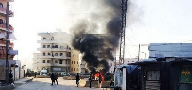 إصابة 5 أشخاص بانفجار سيارة مفخخة وسط مدينة عفرين السورية