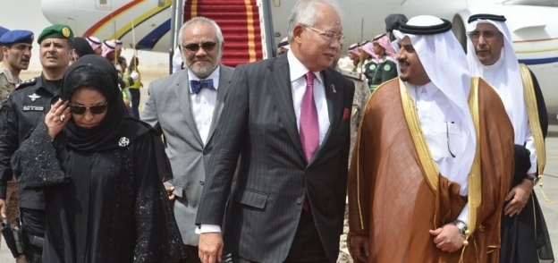 رئيس الوزراء الماليزي يصل إلى الرياض