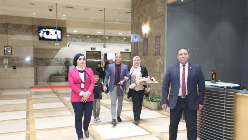 مطار القاهرة يستقبل البطل المصري