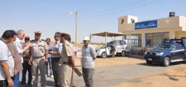 محمودعشماوي محافظ الوادي الجديد يتفقد أعمال الإنشاءات