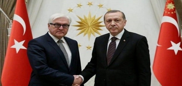 الرئيس التركي رجب طيب أردوغان ووزير الخارجية الألماني فرانك فالتر شتاينماير
