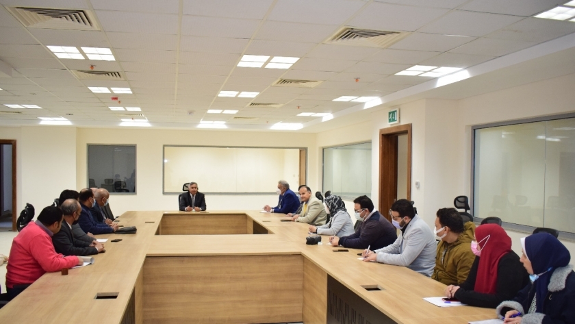 اجتماع قيادات وزارة الري بالمبني الحكومي بالعاصمة الإدارية