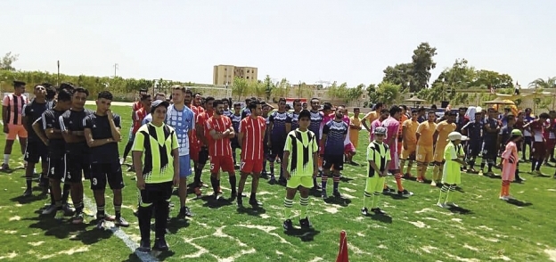 انطلاق البطولة فى ملعب تابع للكنيسة الرسولية بقرية العزيمة بسمالوط