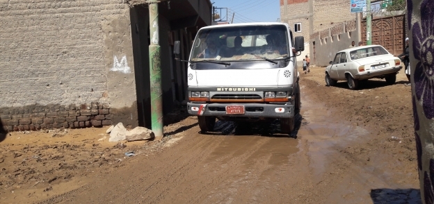 سيارات شفط مياه السيول بسوهاج